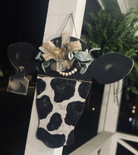 Load image into Gallery viewer, Cow Head Fabric Farmhouse Door Hanger
